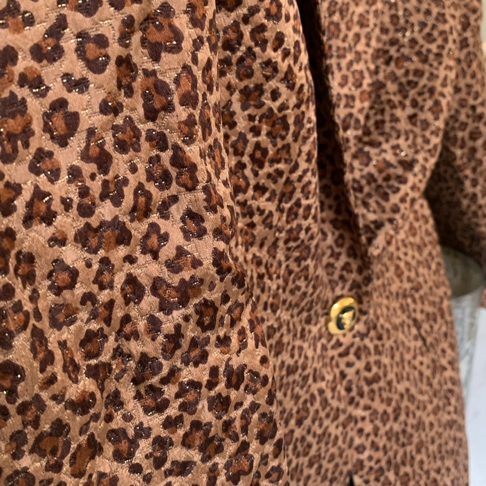 Gorgeous Vintage Escada Leopard with gold thread blazer worn 1 time - Picture 10 of 12